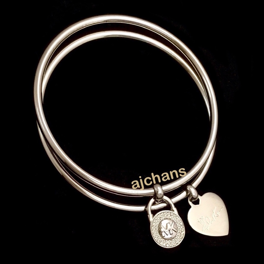 NEW Michael Kors Silver Tone Heart/Lock Charms Bangle Set - Picture 2 of 4